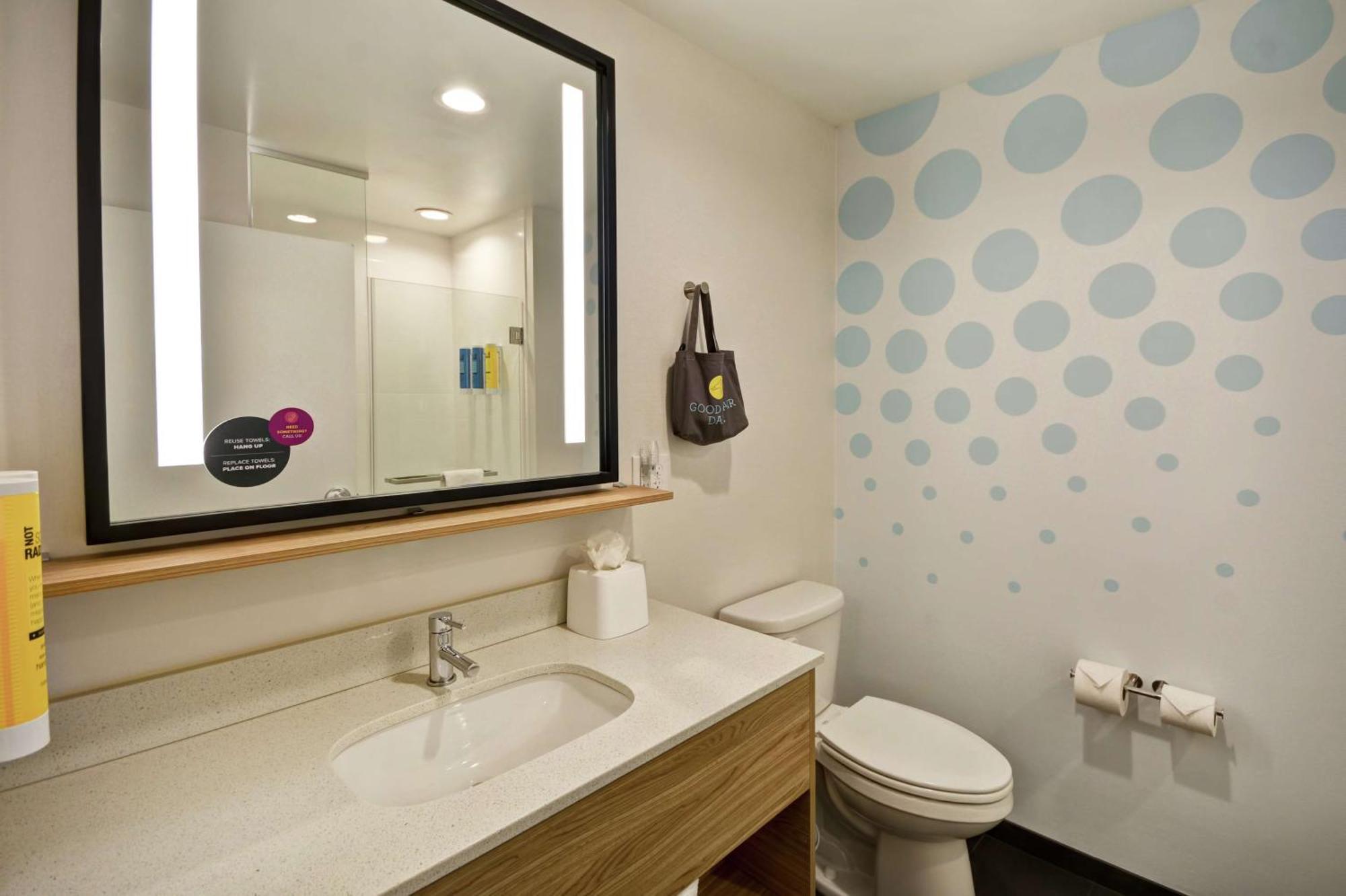 Tru By Hilton Denver, Pa Екстер'єр фото