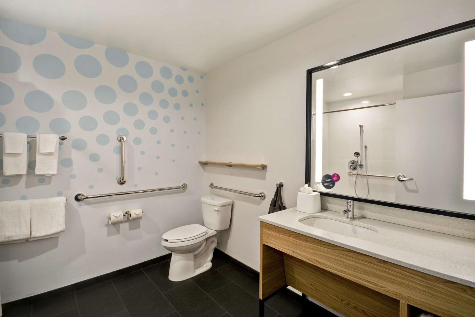 Tru By Hilton Denver, Pa Екстер'єр фото