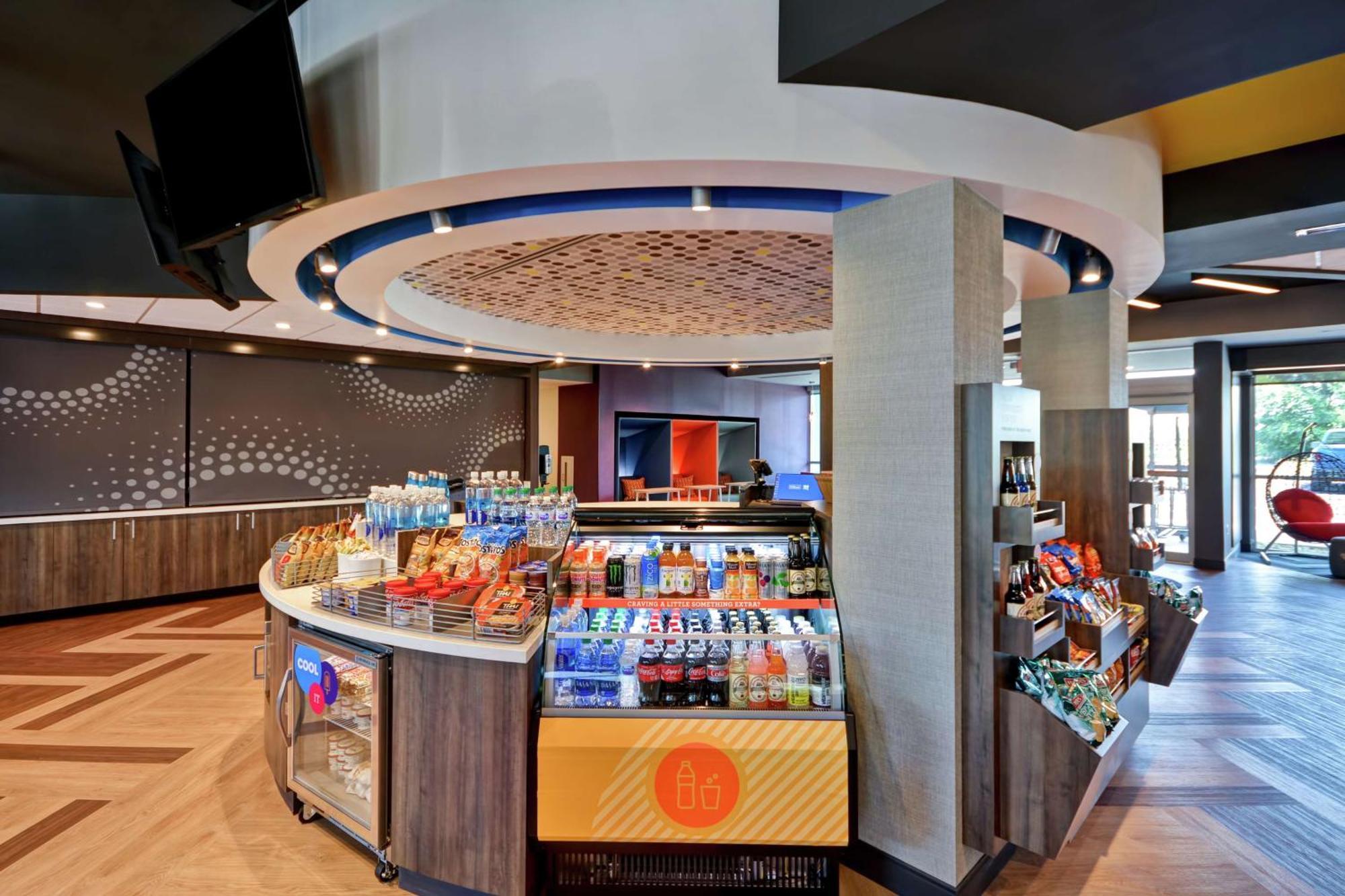 Tru By Hilton Denver, Pa Екстер'єр фото