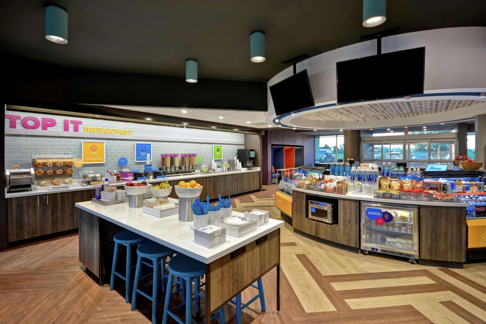 Tru By Hilton Denver, Pa Екстер'єр фото